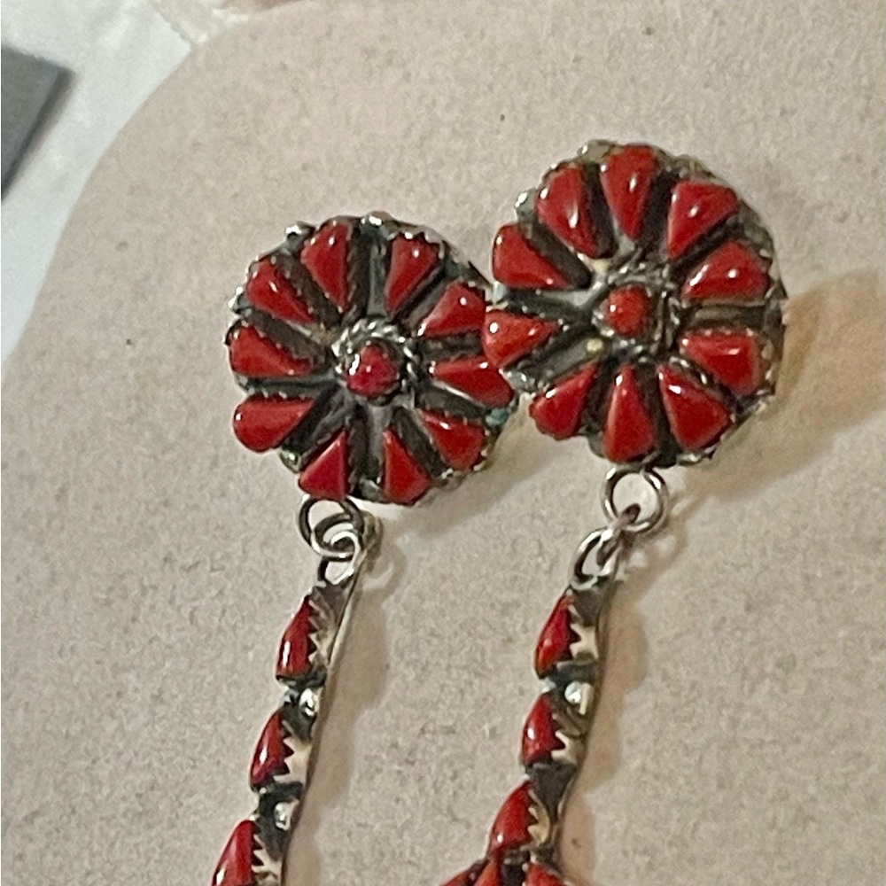Vtg Native American Sterling  Navajo? Zuni? Post Red Dangle Coral Earrings - Picture 6 of 8